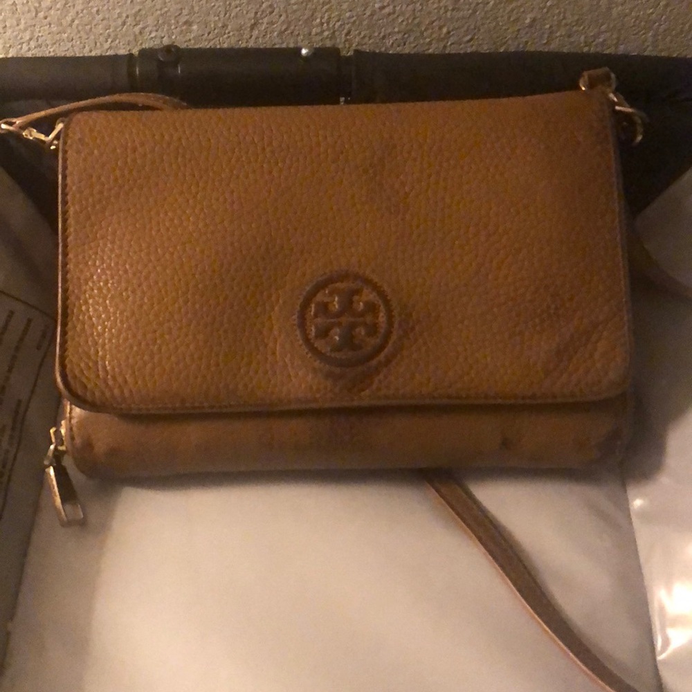 Tory Burch crossbody wallet purse